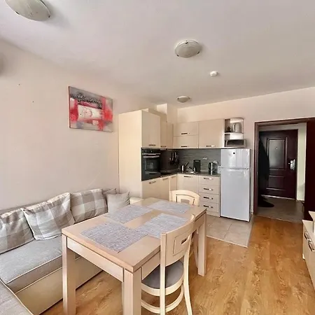 Apartman Holiday Apartment Napospart